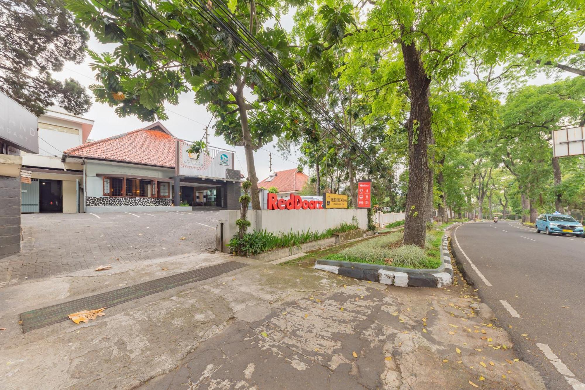 Reddoorz Plus @ Cipaganti Street 3 Bandung Exterior foto