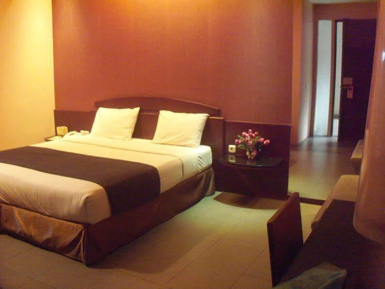 Reddoorz Plus @ Cipaganti Street 3 Bandung Exterior foto